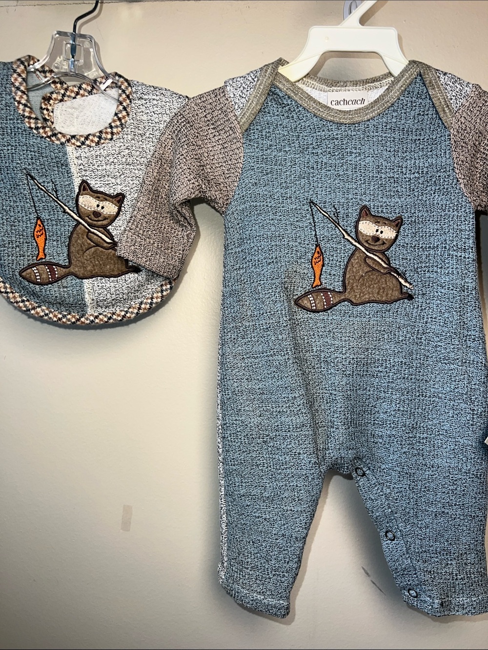 Vintage kids Blue and Gray Baby One-Piece with Fox Appliqué & removable bib. 3M​